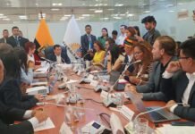 Oficialismo bloquea fiscalización a su exministro de Salud, Jimmy Martin